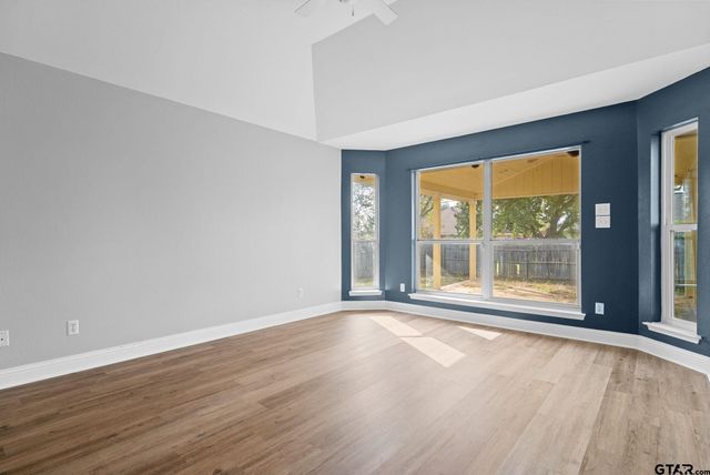 105 Oak St, Bullard, TX 75757