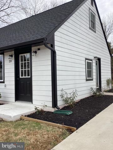 124 BAKER ST, Manassas Park, VA 20111