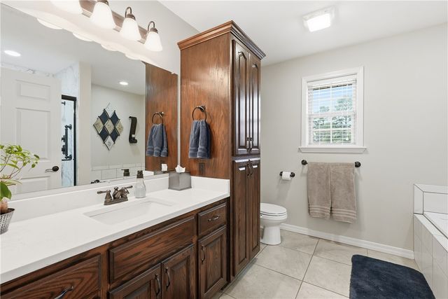 43 Autumn Court, Dover, AR 72837