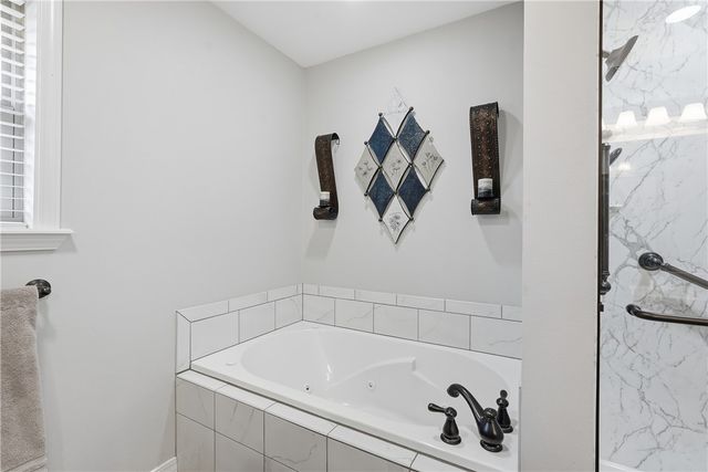 43 Autumn Court, Dover, AR 72837