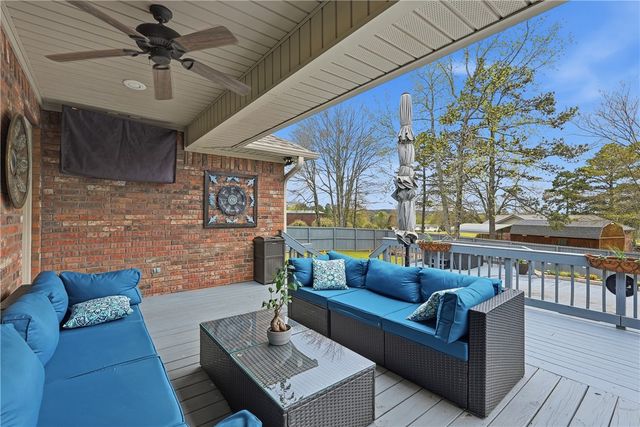 43 Autumn Court, Dover, AR 72837