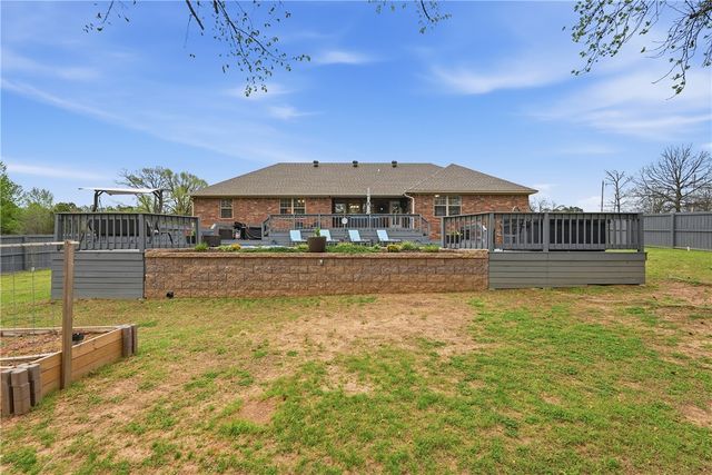 43 Autumn Court, Dover, AR 72837
