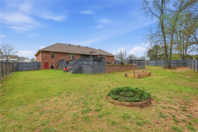 43 Autumn Court, Dover, AR 72837