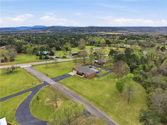 43 Autumn Court, Dover, AR 72837