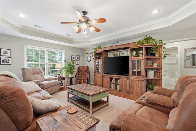 43 Autumn Court, Dover, AR 72837