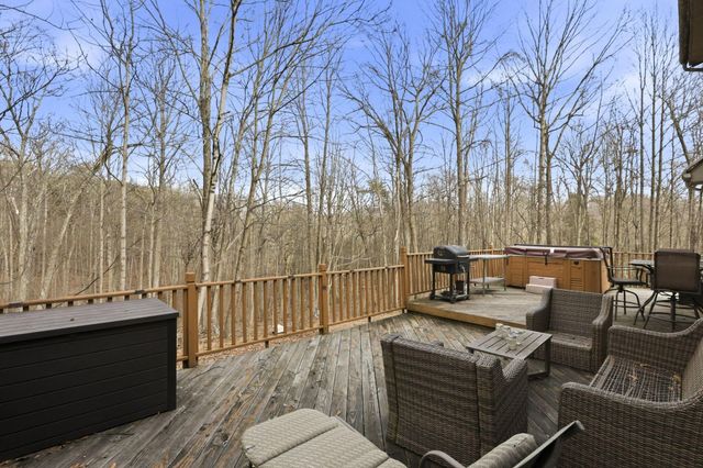 26500 Wildcat Hollow Road, Rockbridge, OH 43149