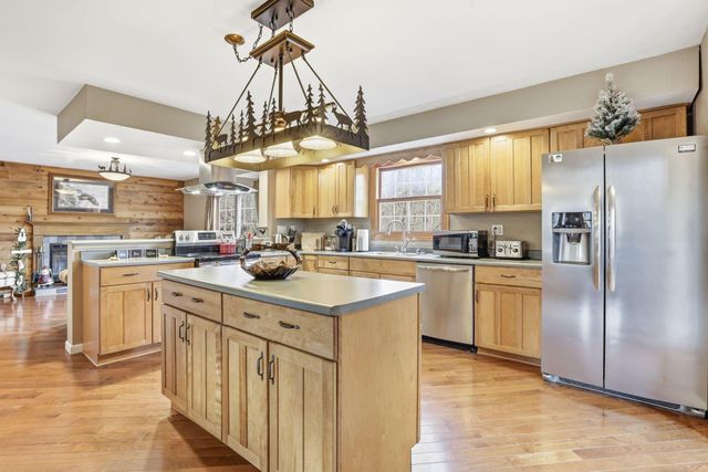 26500 Wildcat Hollow Road, Rockbridge, OH 43149