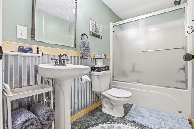 26500 Wildcat Hollow Road, Rockbridge, OH 43149