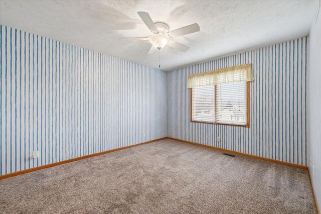 100 DODDS Circle, Council Bluffs, IA 51503