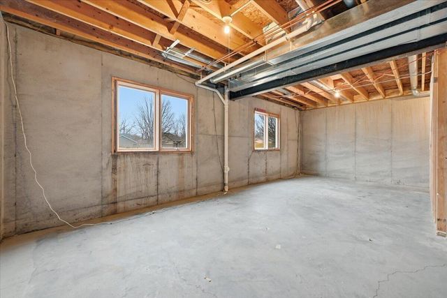 100 DODDS Circle, Council Bluffs, IA 51503