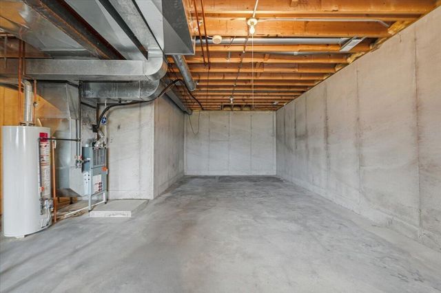 100 DODDS Circle, Council Bluffs, IA 51503