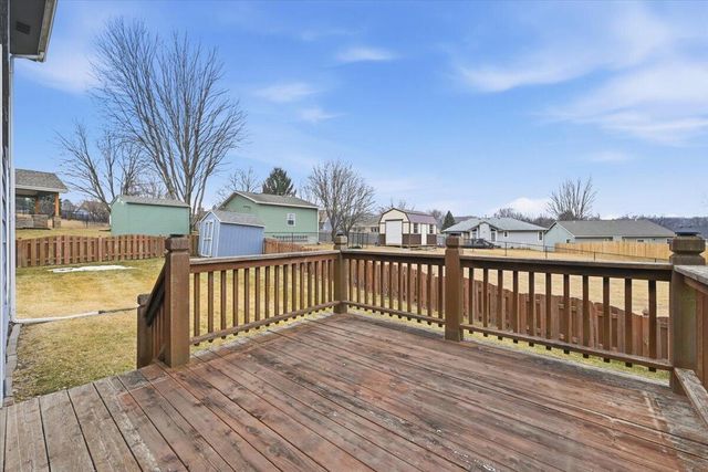 100 DODDS Circle, Council Bluffs, IA 51503