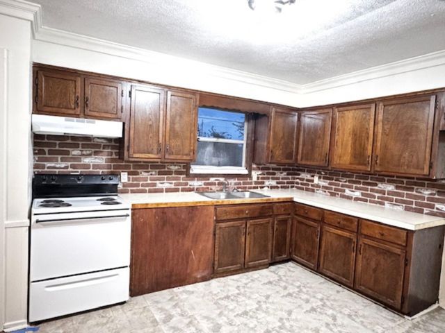 4960 Beaumont Drive, Beaumont, TX 77708