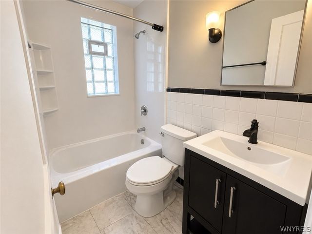 3901 Main St Street 8A, Amherst, NY 14226