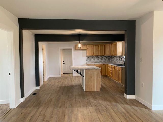 608 N Concord St, Minneapolis, KS 67467