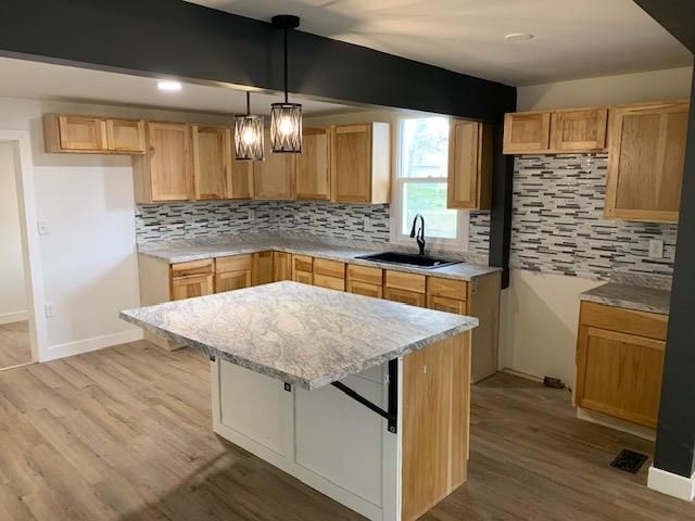 608 N Concord St, Minneapolis, KS 67467