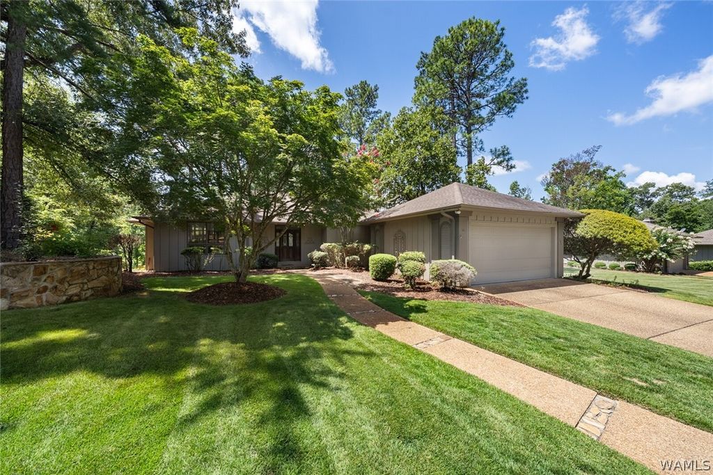 7609 River Ridge NE, Tuscaloosa, AL 35406