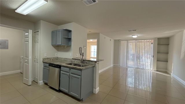 8849 LATREC AVENUE 4103, Orlando, FL 32819