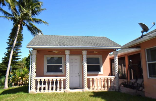 2215 Hypoluxo Rd Road, Lantana, FL 33462