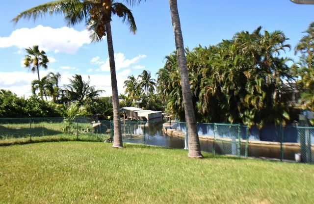 2215 Hypoluxo Rd Road, Lantana, FL 33462