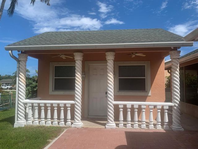 2215 Hypoluxo Rd Road, Lantana, FL 33462