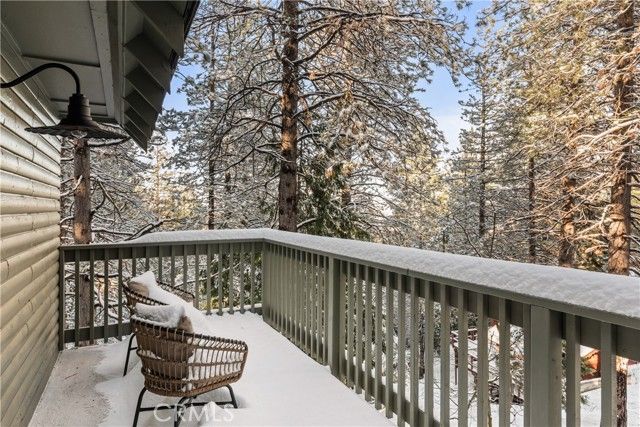 1149 Scenic Wy, Rimforest, CA 92378