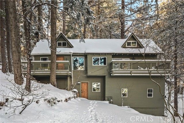 1149 Scenic Wy, Rimforest, CA 92378