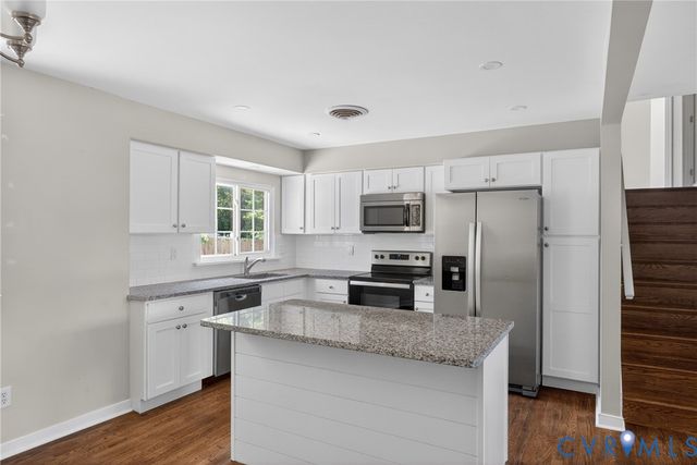 8022 Langley Dr, Glen Allen, VA 23060