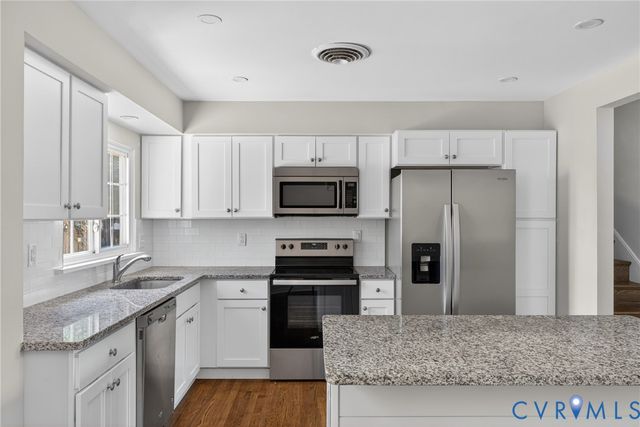 8022 Langley Dr, Glen Allen, VA 23060