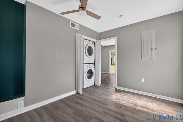 8022 Langley Dr, Glen Allen, VA 23060