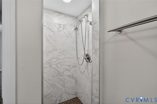 8022 Langley Dr, Glen Allen, VA 23060