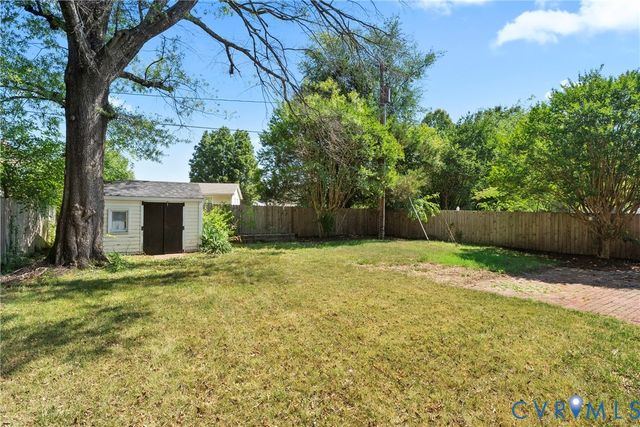 8022 Langley Dr, Glen Allen, VA 23060