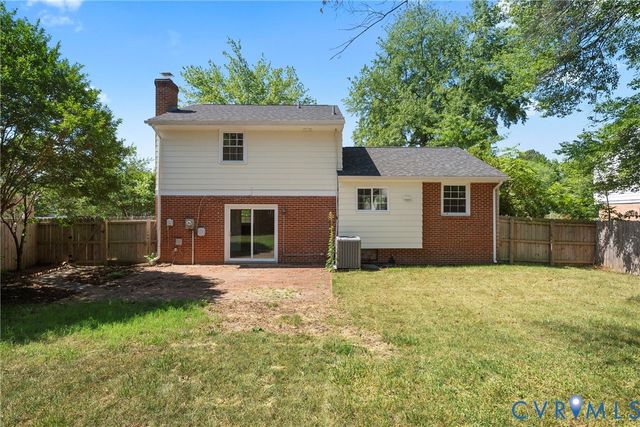 8022 Langley Dr, Glen Allen, VA 23060