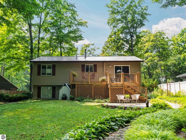 3855 White Birch Drive, Grawn, MI 49637