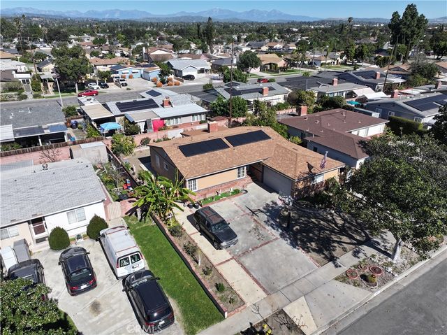 1467 W Roberta, Fullerton, CA 92833