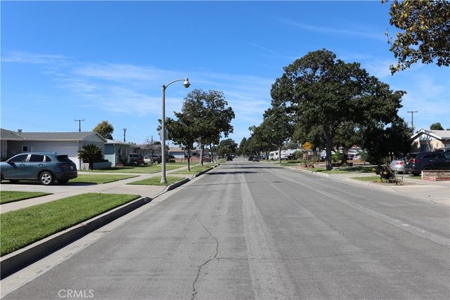 1467 W Roberta, Fullerton, CA 92833