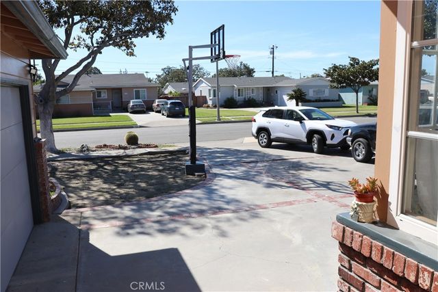 1467 W Roberta, Fullerton, CA 92833