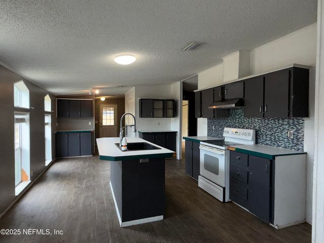 323 INCLINE Road, Satsuma, FL 32189