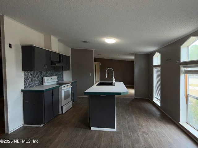 323 INCLINE Road, Satsuma, FL 32189