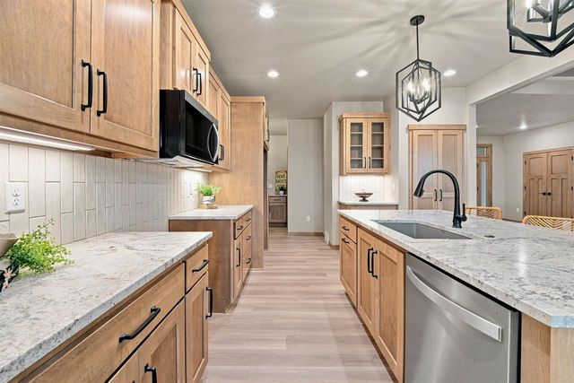 212 KERRIGAN DRIVE, Wrightstown, WI 54180