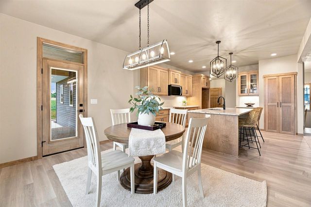 212 KERRIGAN DRIVE, Wrightstown, WI 54180