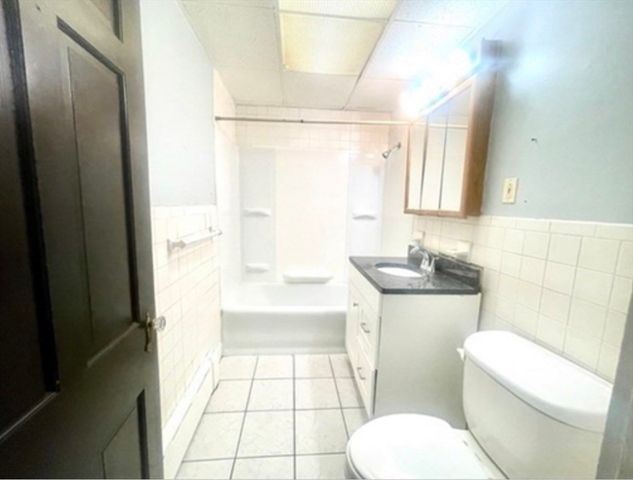 7 Wawecus 1, Worcester, MA 01605