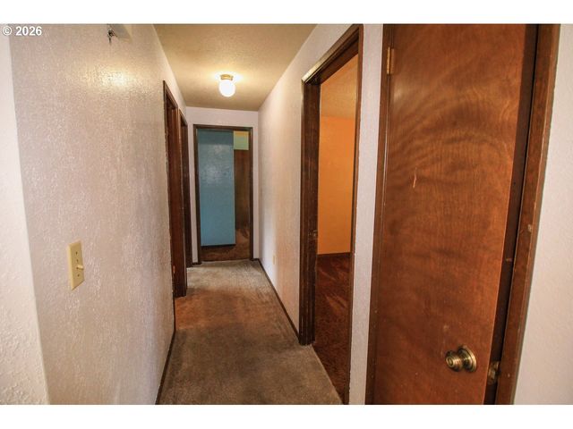 1873 Ne 10TH Ave, Hillsboro, OR 97124