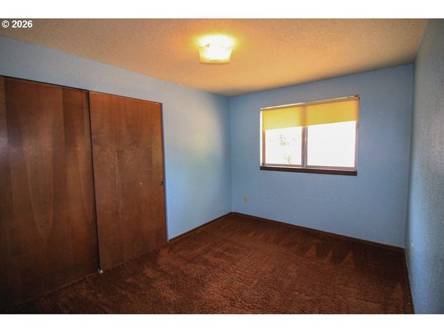 1873 Ne 10TH Ave, Hillsboro, OR 97124