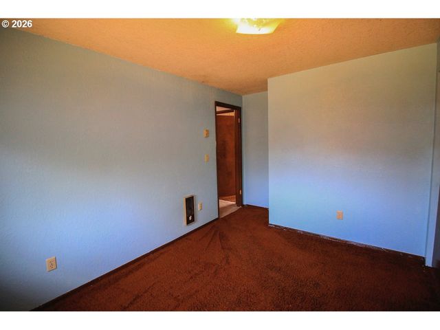 1873 Ne 10TH Ave, Hillsboro, OR 97124