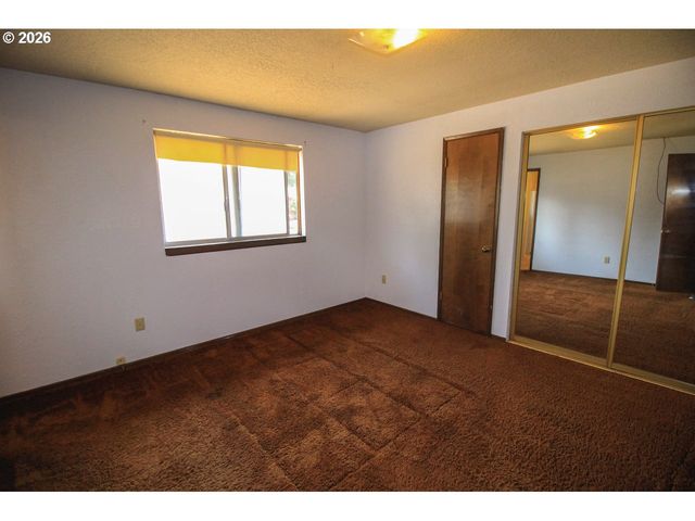 1873 Ne 10TH Ave, Hillsboro, OR 97124