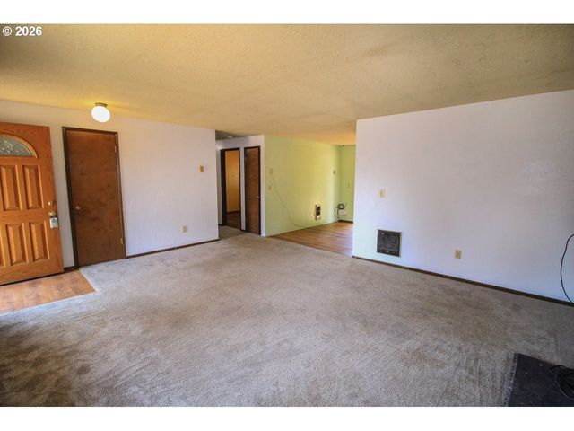 1873 Ne 10TH Ave, Hillsboro, OR 97124