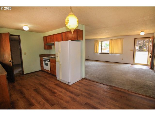 1873 Ne 10TH Ave, Hillsboro, OR 97124
