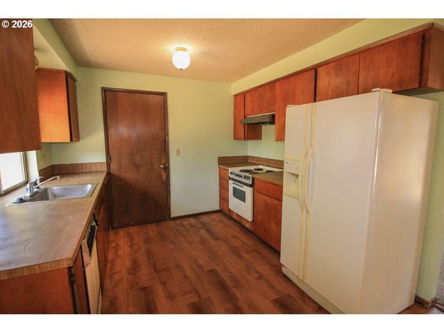 1873 Ne 10TH Ave, Hillsboro, OR 97124