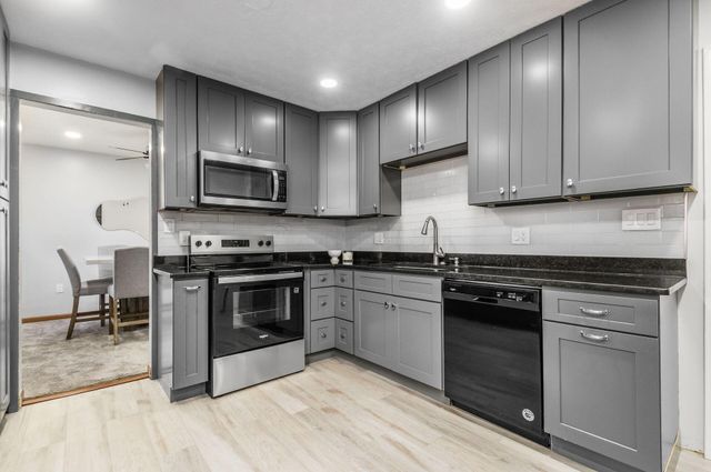 6425 S Sunbury Road, Westerville, OH 43081